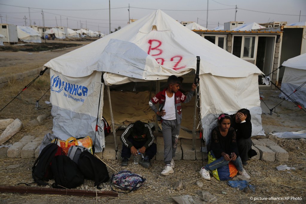 UNHCR employees usually identify qualifying candidates but in 2020, many couldn't do their jobs due to travel restrictions| Photo: picture-alliance/AP Photo
