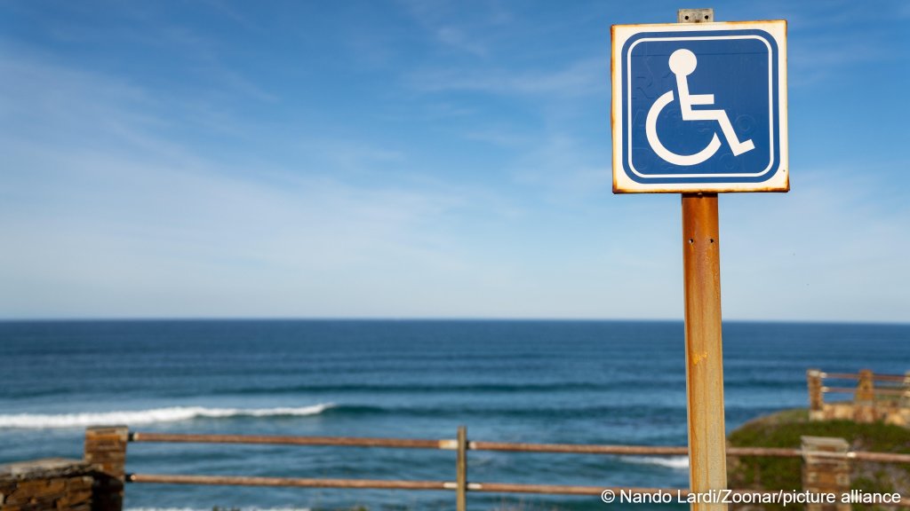 File photo for illustration purposes: Through various government programs, Spain has emphasized the inclusion of people with disabilities | Photo: picture alliance / Zoonar | Nando Lardi