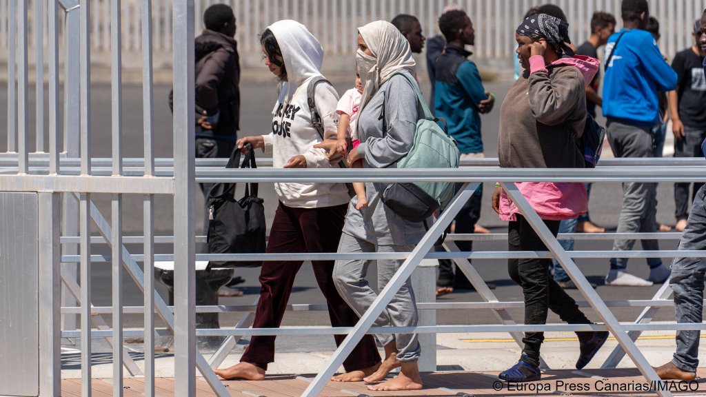 These migrants are seen arriving in the port of Arrecife, Lanzarote on Wednesday, but over the course of two days, several boats were sighted off other Canary Islands like Gran Canaria, Tenerfie and El Hierro | Photo: Europa Press Canarias / Imago