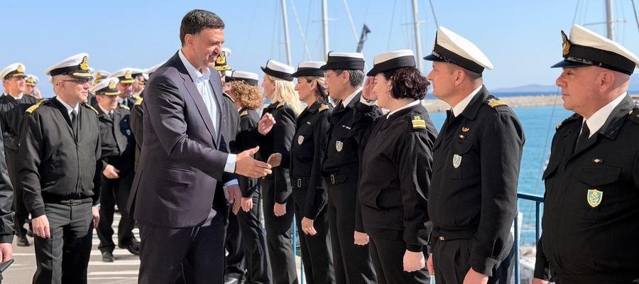 Greek Minister of Shipping and Islands policy, Vasilis Kikilias visited Crete towards the end of April to announce reinforcements to the coast guard there | Photo: Hellenic Coast Guard Press Office www.hcg.gr