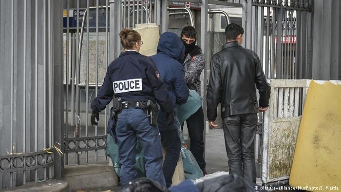 Migrants from all over Europe who are pegged for deportation - especially those who have a criminal record - are trying to evade their fate by starting over in the UK | Photo: picture-alliance / NurPhoto / J. Mattia