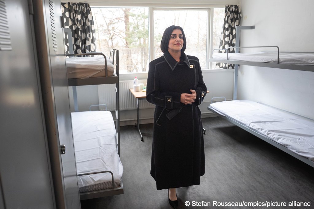 Home Secretary Shabana Mahmood inside one of the Danish asylum and deportation centers, just outside the capital Copenhagen | Photo: Stefan Rousseau/PA Wire / picture alliance