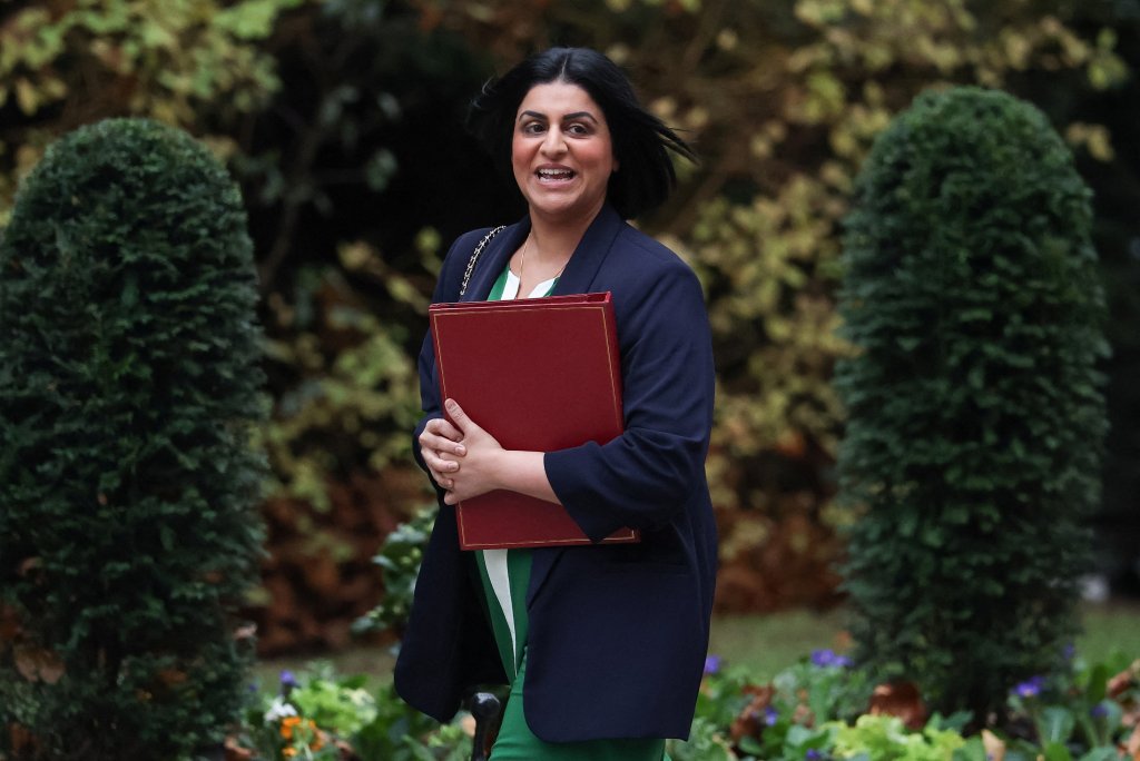 British Home Secretary Shabana Mahmood believes in the efficacy of the deal with France, despite the fact that more people have been sent to the UK under the scheme than those who have successfully been deported | Photo: Toby Melville / Reuters