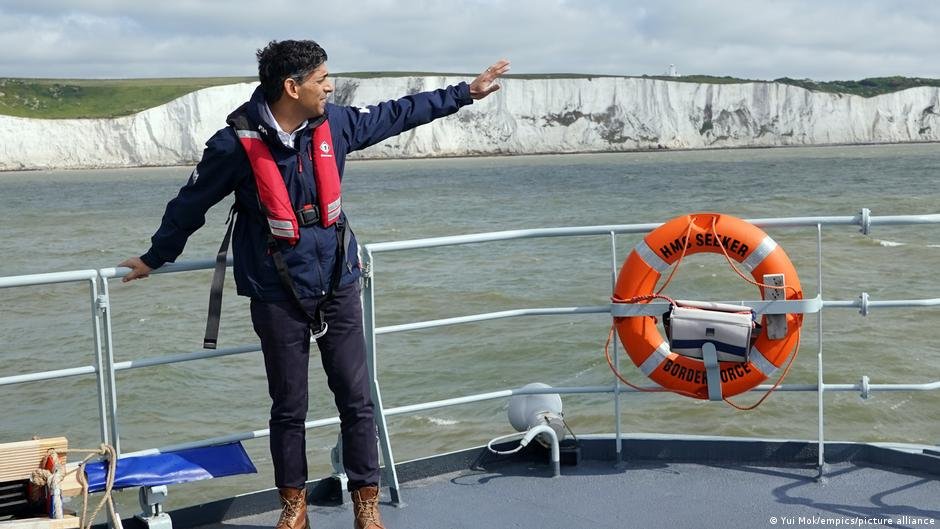 From file: Stopping small boats crossing the Channel was one of Rishi Sunak's five pledges when he took power. Since the beginning of the year, more than 10,000 migrants have crossed the Channel, despite the Conservatives passing several laws to try and prevent them from doing so | Photo: Yui Mok/empics/picture alliance