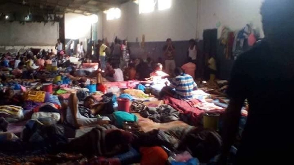 مهاجرون يتكدسون داخل مركز تاجوراء في ليبيا. المصدر: رويترز