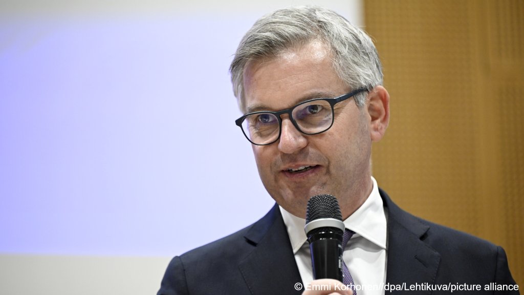 EU Commissioner for Home Affairs and Migration, Magnus Brunner, speaks at a press conference about the EU Action Plan for Cable Security in Helsinki | Photo: Emmi Korhonen//dpa/Lehtikuva/picture alliance