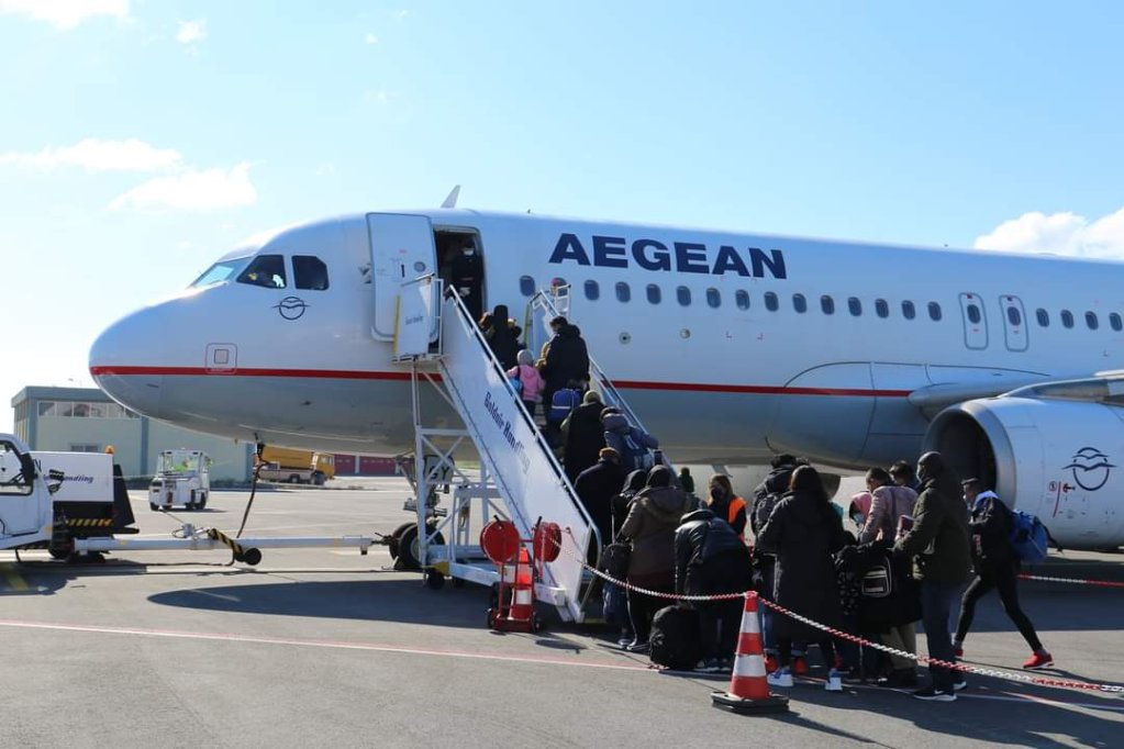 A flight from Lesbos brought 116 refugees to Hanover in Germany on Wednesday, February 17 | Source: IOM Greece Twitter feed @IOMGREECE