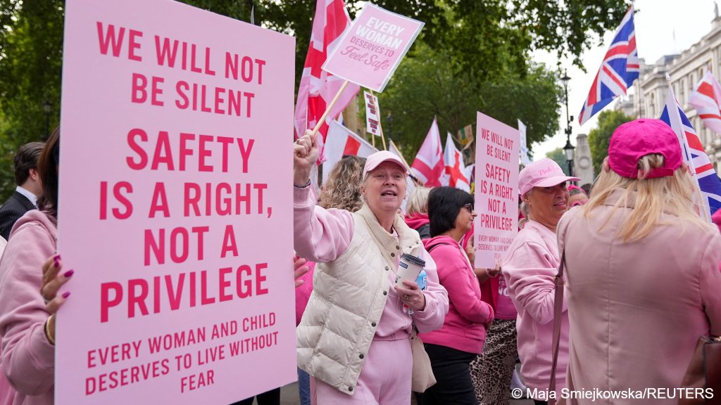 Anti-migrant protests in the UK - many of which have been led by women's groups - have risen sharply over the summer of 2025 | Photo: Reuters/Maja Smiejkowska