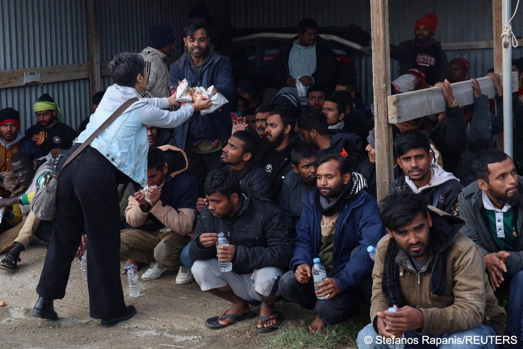 File photo used as illustration: Migrants who arrived on Crete wait to be taken to shelters | Phot: Stefanos Rapanis / Reuters