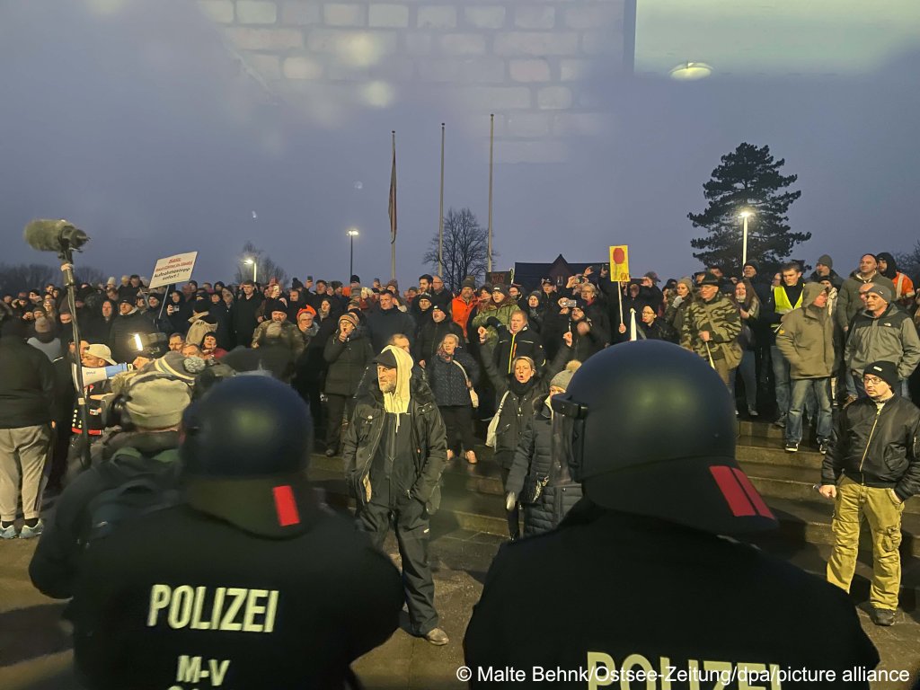 On January 26, some 700 people demonstrated in nearby Grevesmühlen against plans to build a new migrant shelter in Upahl | Photo: picture-alliance