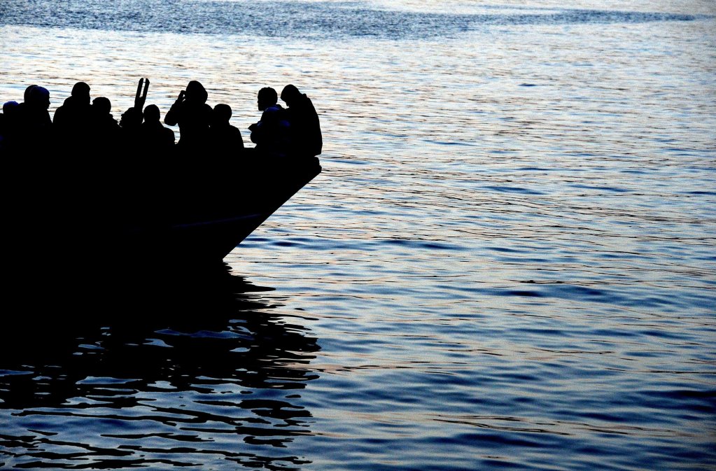 From file: A boat carrying Tunisian migrants enters the port of Lampedusa, Italy, on April 12, 2020 | Photo: ANSA/Ettore Ferrari