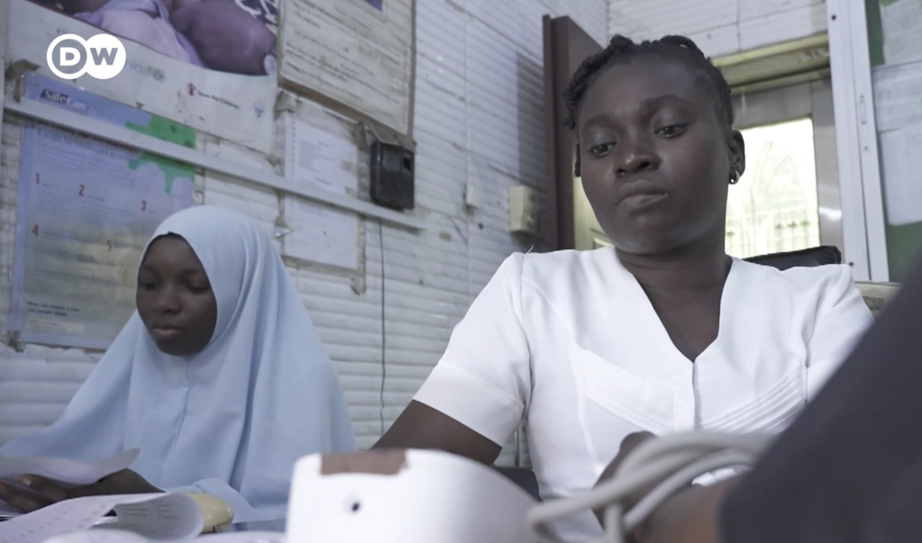 From file: Nigerians ranked as the fourth most numerous group among foreign nationals working in British healthcare (There is no suggestion that the people in the photos in this article are in any way connected to the investigations under way) | Photo: DW screenshot