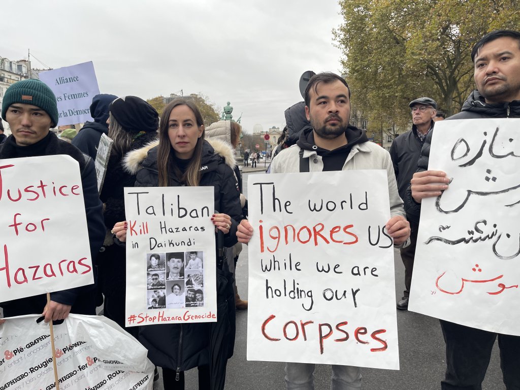 اعتراض کنندگان افغان، پاریس، ۲٧ نوامبر ۲۰۲۲. عکس: مهاجرنیوز