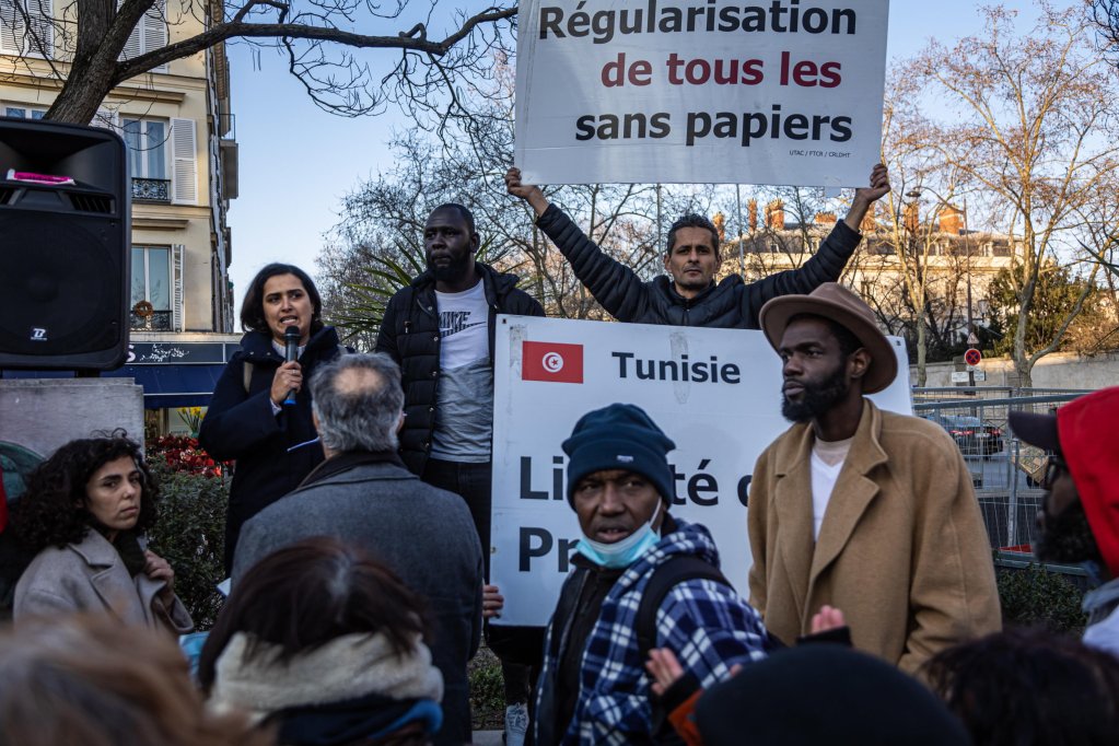 File photo: African migrants and human rights groups gather near the Tunisian embassy to protest against Tunisian President Kaïs Saïed's comments against migrants | Photo: EPA/Christophe Petit Tesson