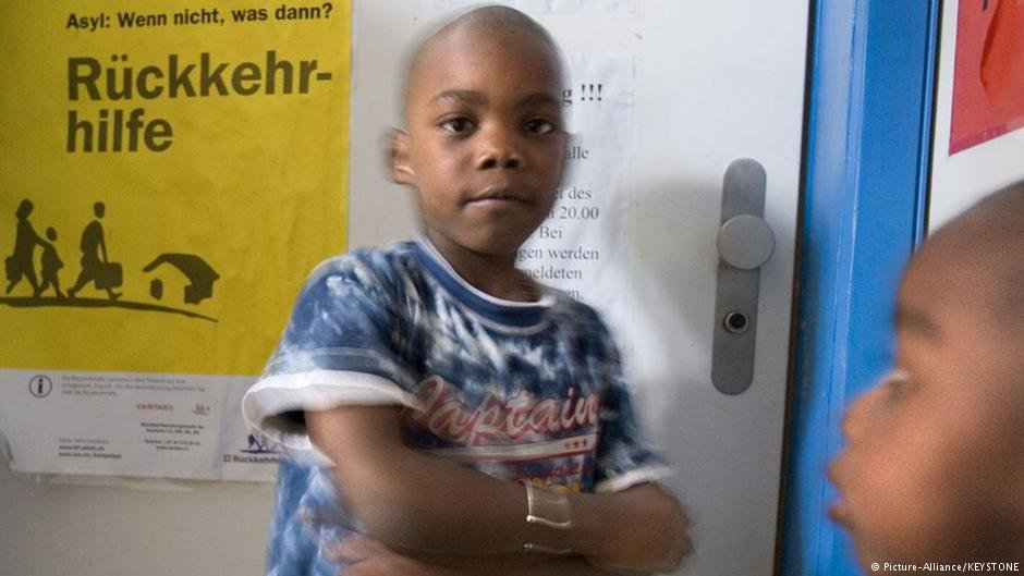 A young boy at the Salesheim asylum reception center in Switzerland | Photo: picture-alliance/Keystone