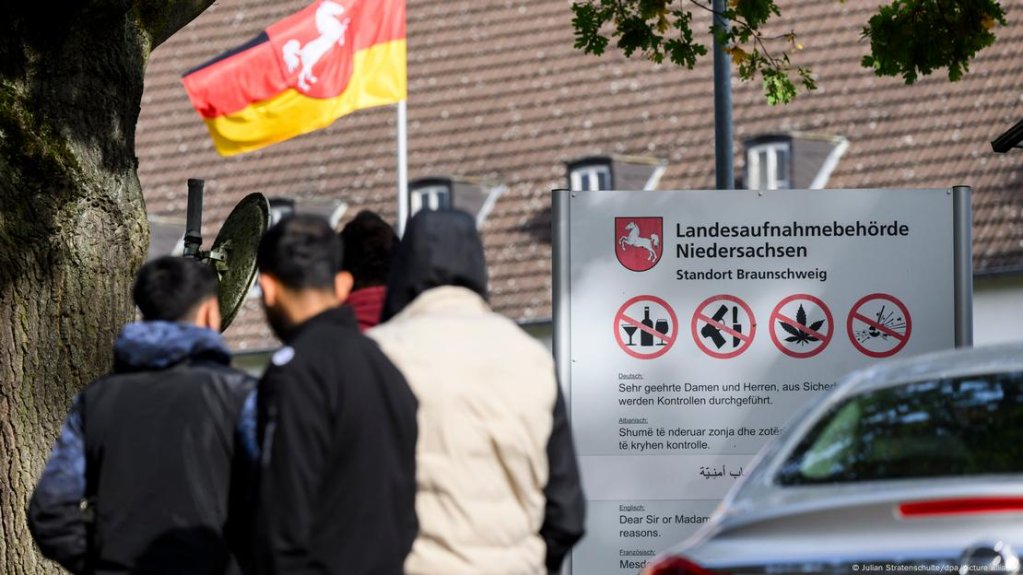 Reception camps for refugees are to be moved to Germany's borders rather than located inland, like this one here in Braunschweig | Photo: Julian Stratenschulte / dpa / picture alliance