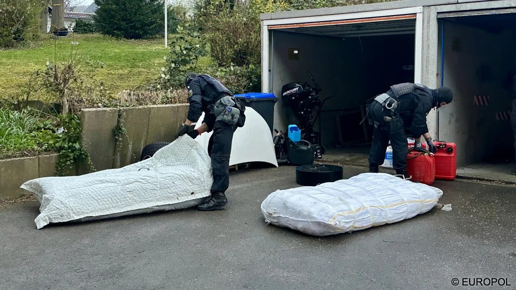 'Seizures including: 11 boats, 1 engine, boxes of inner tubes, life vests, weapons, gold bars, over 30 electronic devices and almost EUR 60 000 in cash,' read a statement from Europol's press office | Photo: Europol
