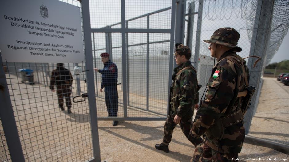 From file: Hungary's controversial transit zones along the Serbian border are policed by military units | Photo: picture-alliance/Photoshot/A. Volgyi