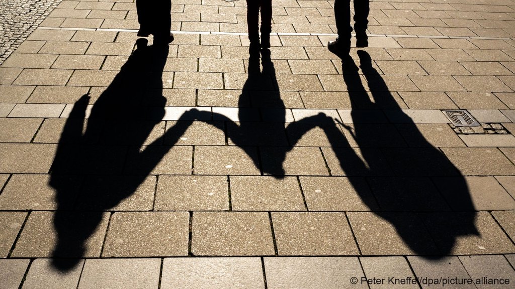 Some children arrive in Europe with their parents but get lost at a later stage | Photo: Peter Kneffel/picture-alliance