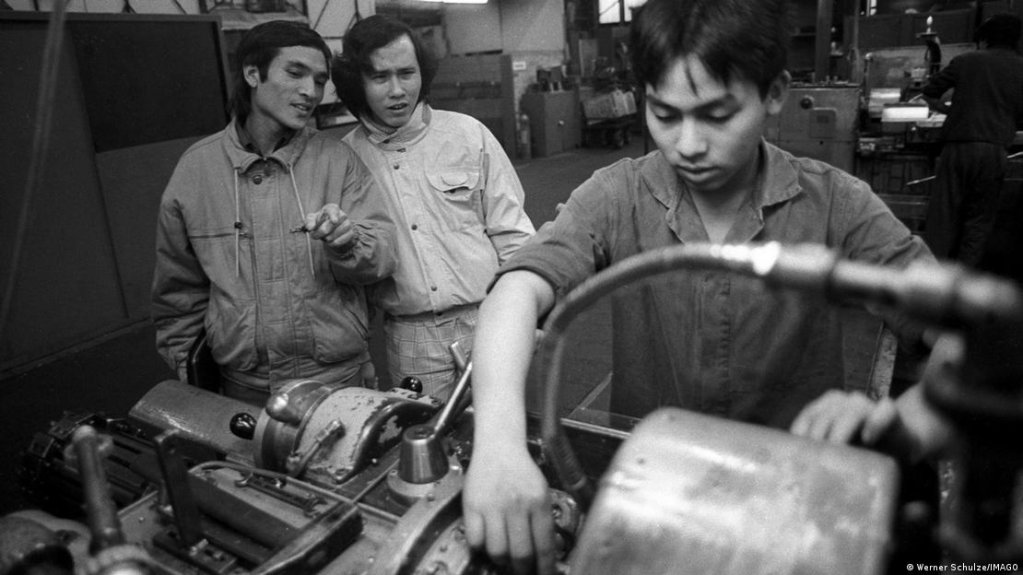 From file: Some 60,000 Vietnamese 'contract workers' were employed in former Communist East Germany | Photo:Werner Schulze/IMAGO