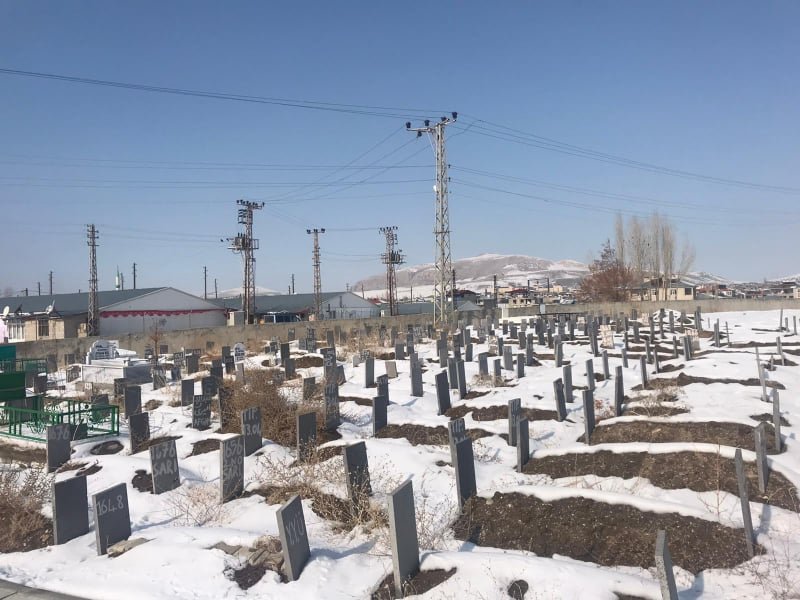 Photo: Mahdi Heydari/ در شهر وان ترکیه، پناهجویان گمنام در یک گورستان دفن شده اند