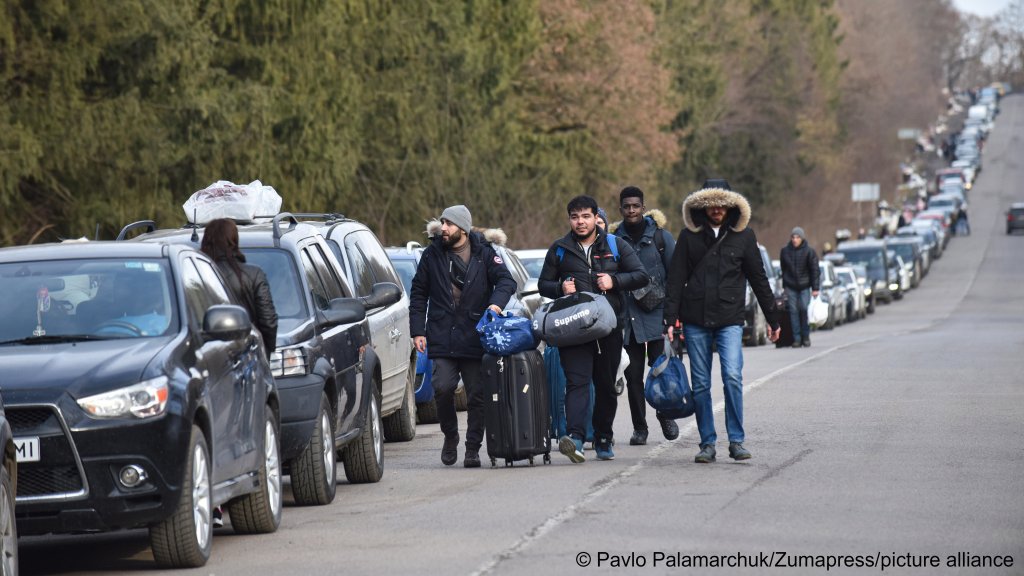 Some of the car queues at the Ukrainian border checkpoints like this one (Shehyni near Poland) stretched for almost 20 kilometers. Anyone who wants to cross the border on foot is forced to walk from the back of the queue to the border