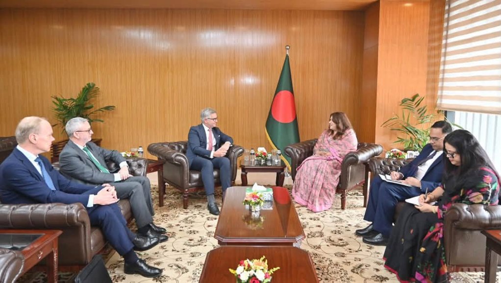 EU Commissioner for Migration and Home Affairs Magnus Brunner pays a courtesy call on Bangladesh’s State Minister for Foreign Affairs, Shama Obaed Islam, in Dhaka on October 12 | Photo: Bangladesh Ministry of Foreign Affairs.