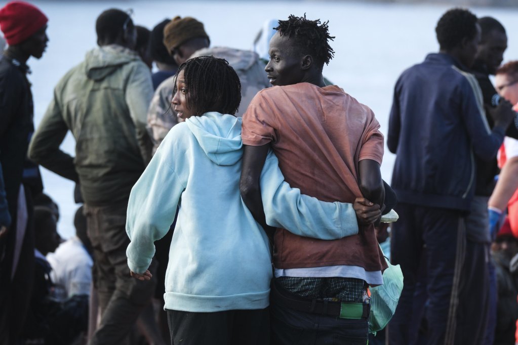 File photo: Sub-Saharan immigrants standing at the port of Granadilla in Tenerife Island, Spain | Photo: ARCHIVE/EPA/ALBERTO VALDES
