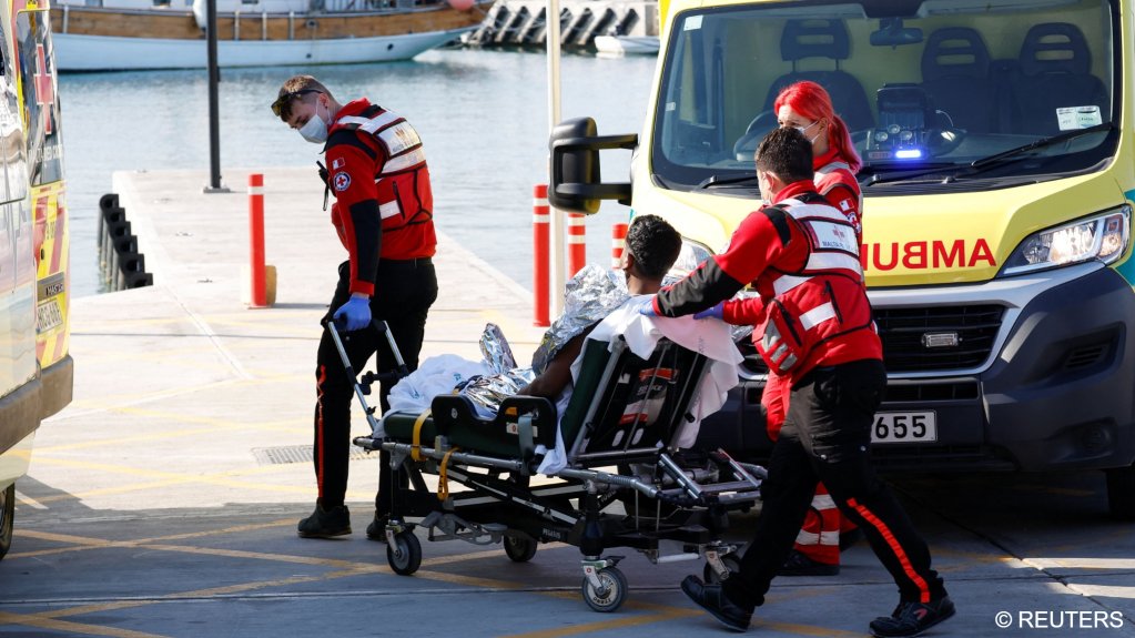 Five migrants were reported to have been taken to hospital and one person died after their boat capsized off Malta | Photo: Darrin Zammit Lupi / Reuters