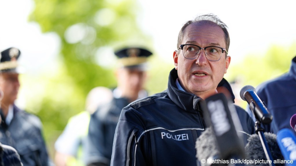 Alexander Dobrindt, Germany's new Interior Minister visits the German border in Bavaria | Photo : Matthias Balk / dpa / picture alliance