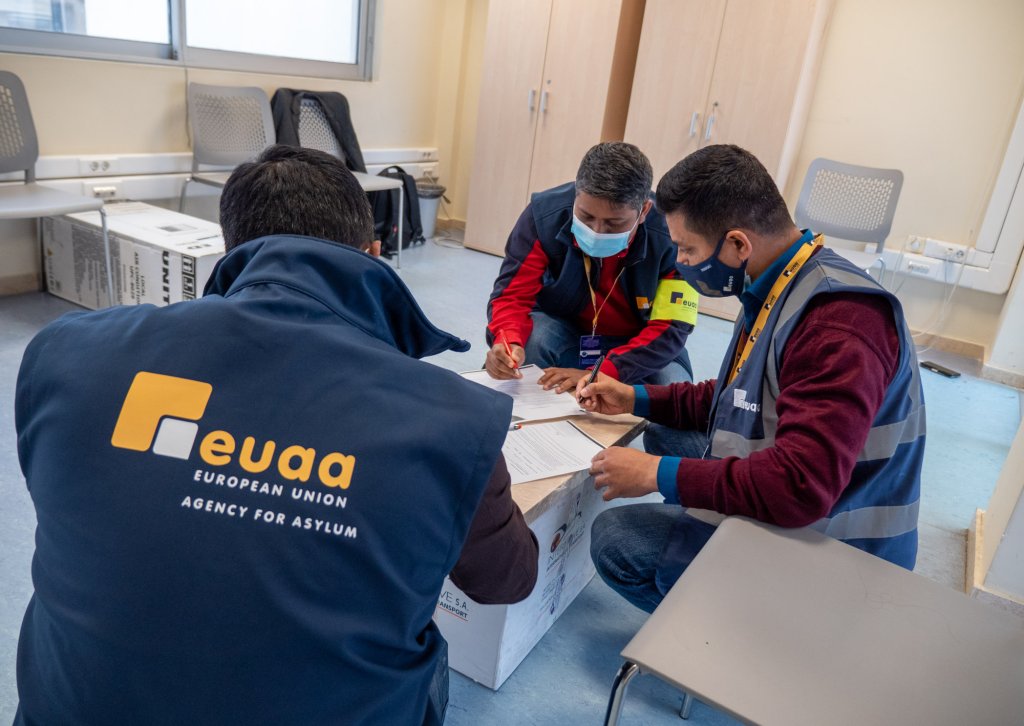File photo used as illustration: The processing of asylum applications, thinks the EU, has held up the possibility of returns, the new rules are meant to expedite that | Photo EUAA
