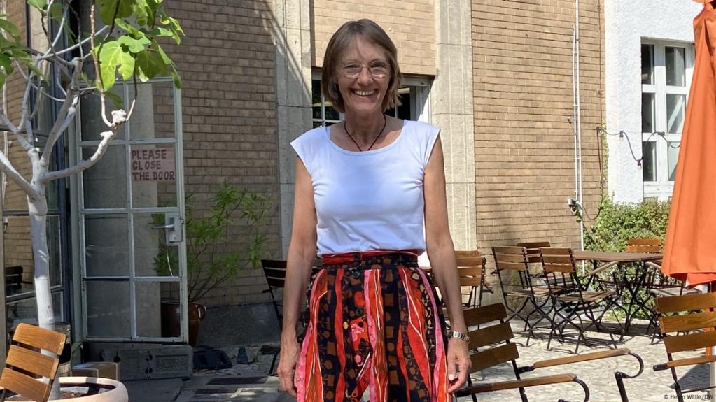 Amei von Hülsen-Poensgen, from the 'Willkommen im Westend' alliance, shares concerns over large housing facilities in Berlin | Photo: Helen Wittle / DW