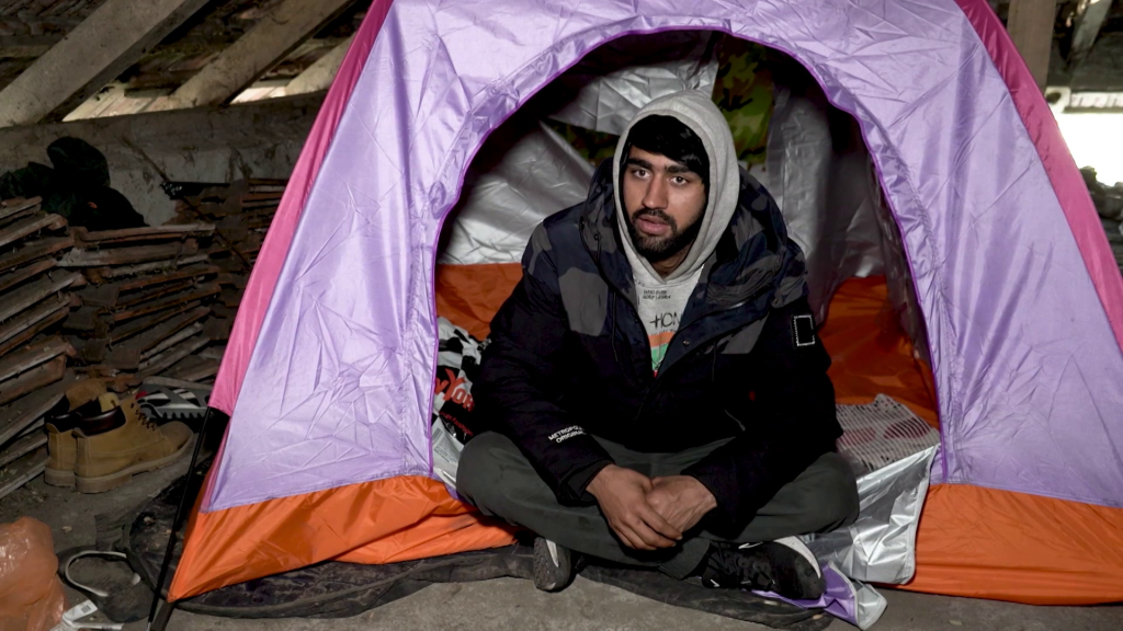 Daulat from Pakistan has tried many times to cross the border from Serbia into Hungary. He wants to go to Germany. Photo dated December, 2022 | Image: Predrag Barbul