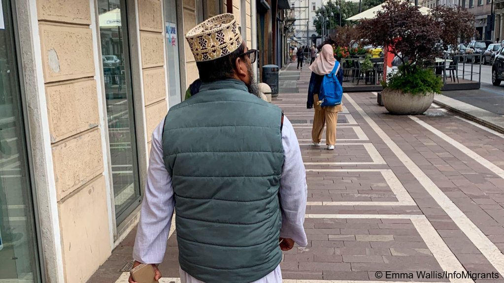 Not being able to pray on a Friday within the community 'really hurts my heart' says Mizanur Rahaman | Photo: Emma Wallis / InfoMigrants