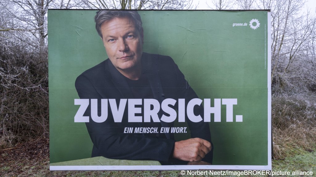 A Greens election poster dons the slogan 'Zuversicht,' which can be translated as 'confidence' in English | Photo: Norbert Neetz / picture alliance / image broker