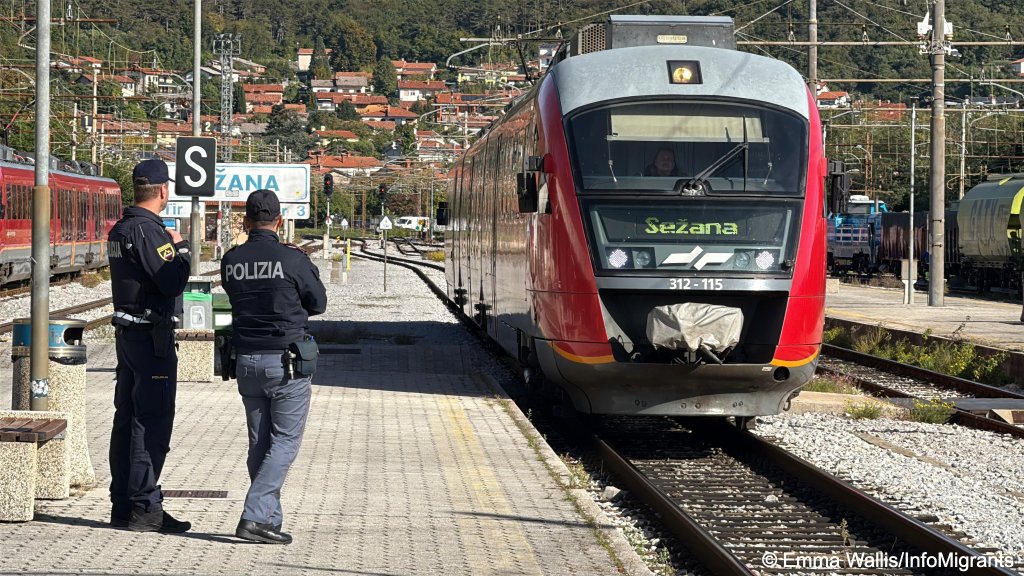 File photo: The Italo-Slovene joint police patrol waits for a train to see if there are any migrants on board without papers | Photo: Emma Wallis / InfoMigrants