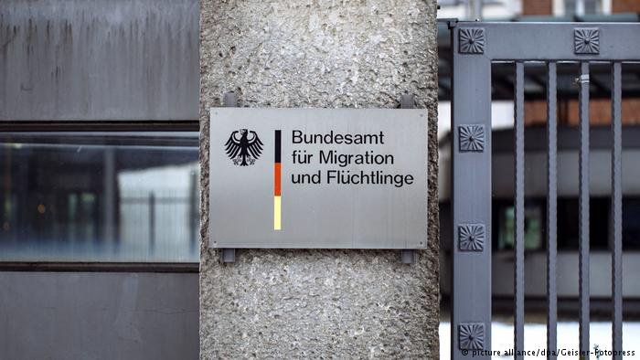Germany's Federal Office for Migration and Refugees (BAMF) lost a lawsuit against the Society for Civil Rights in 2023 over cell phone data evaluations | Photo: picture-alliance/dpa/Geissner-Fotopress
