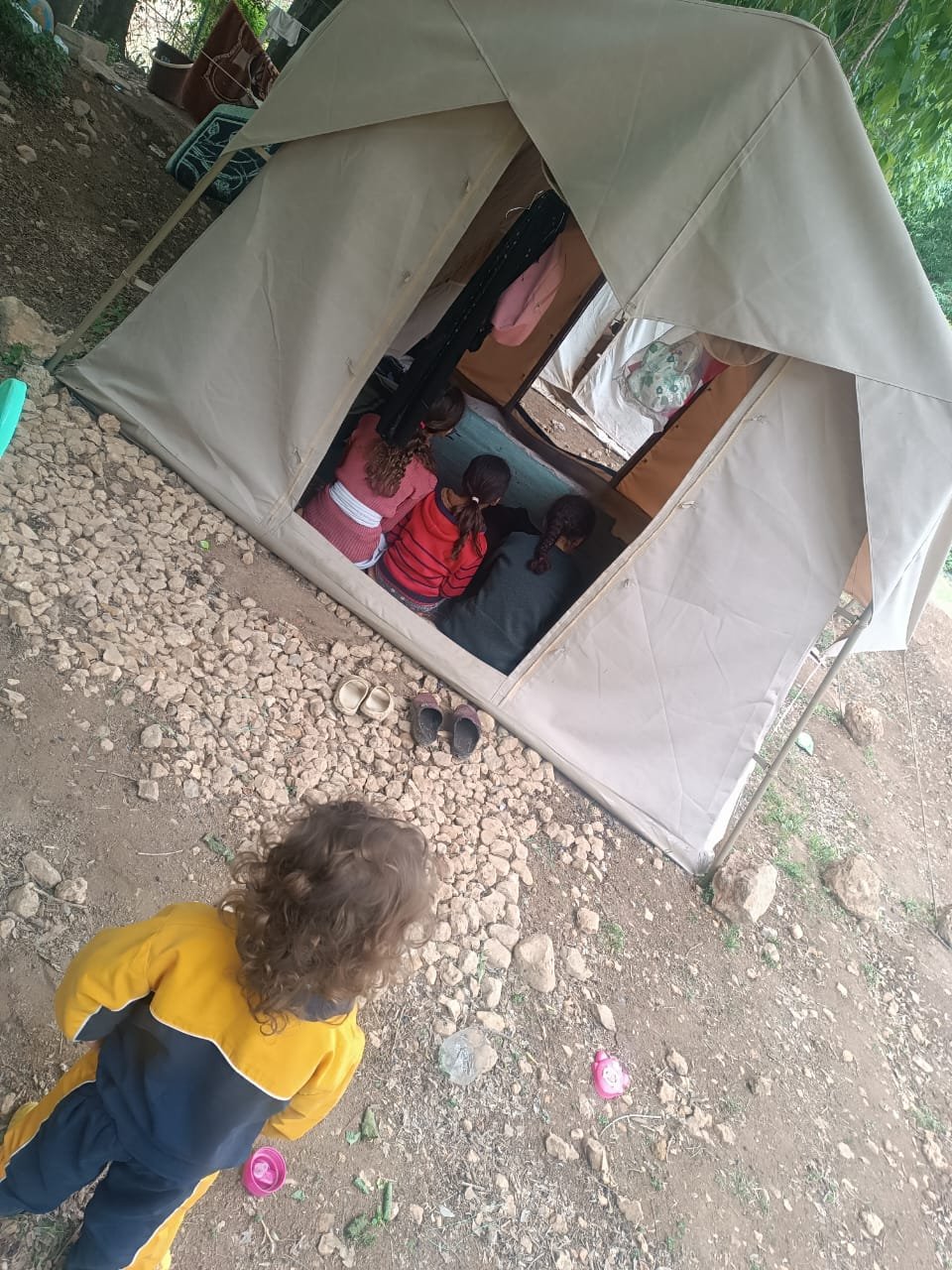 أبو الزين السوري المقيم في لبنان أرسل الصورة لمهاجر نيوز