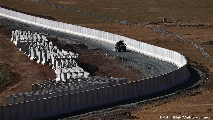ساخت دیوار مرزی بین ترکیه و ایران. عکس: پکچرالیانس