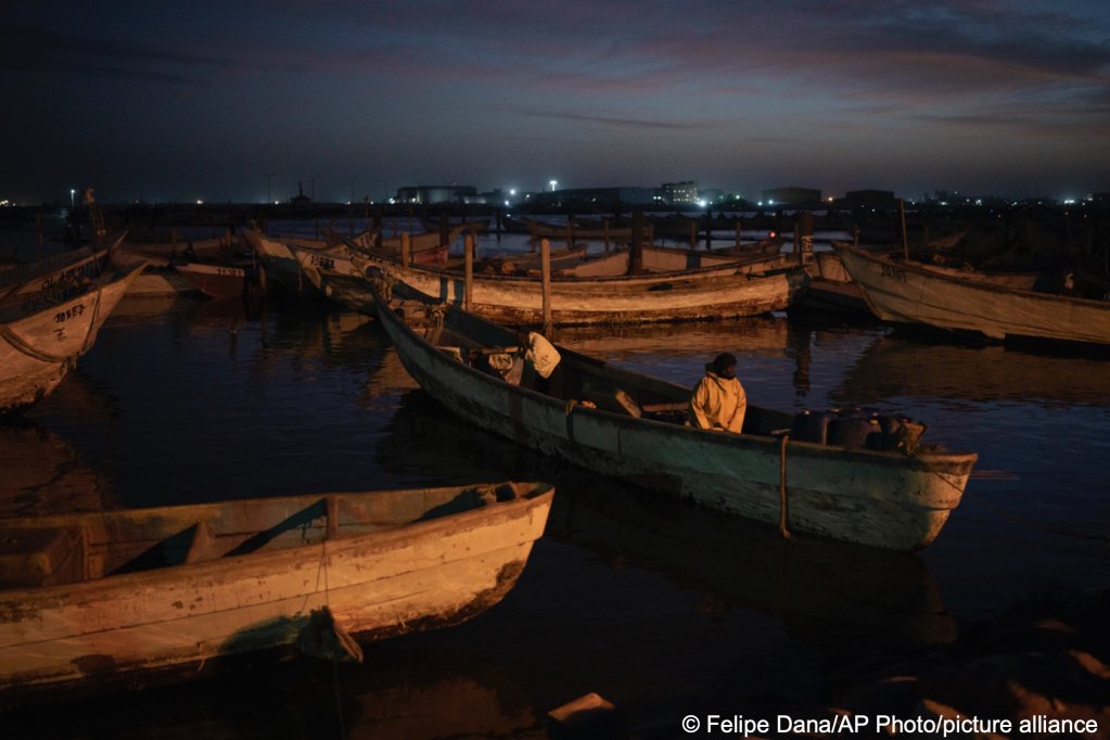 File photo used as illustration: The boat the Pakistani nationals were on reportedly left the coast of Mauritania on January 2 | Photo: Felipe Dana / AP Photo