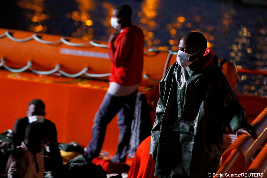 From file: Migrants are disembarked from a Spanish coast guard vessel in the port of Arguineguin on the Spanish Atlantic island of Gran Canaria on March 9, 2021 | Photo: Borja Suarez/Reuters