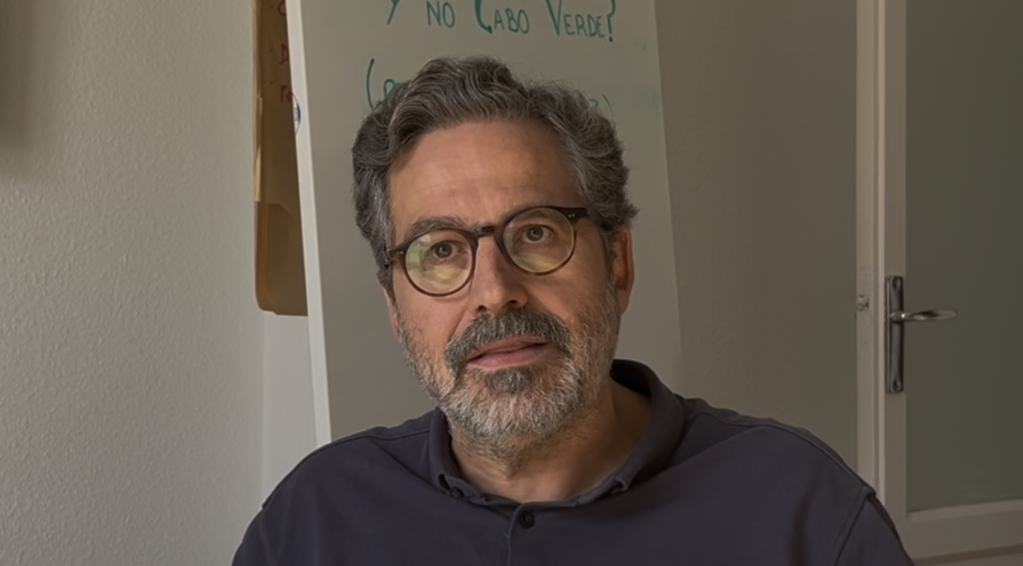 Gonzalo Fanjul argues that regularization would reduce labor exploitation | Photo: Natasha Mellersh / InfoMigrants