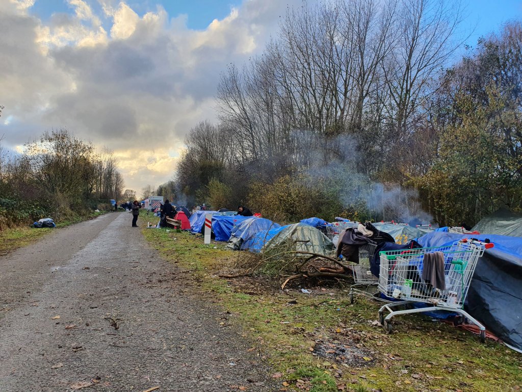 مخيم مهاجرين في مدينة غراند سانت شمال فرنسا. الصورة: دانا البوز /مهاجرنيوز