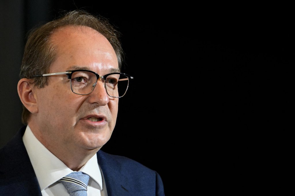 File photo: German interior minister Alexander Dobrindt, speaking in Berlin on October 27, 2025 | Photo: Tobias Schwarz / AFP