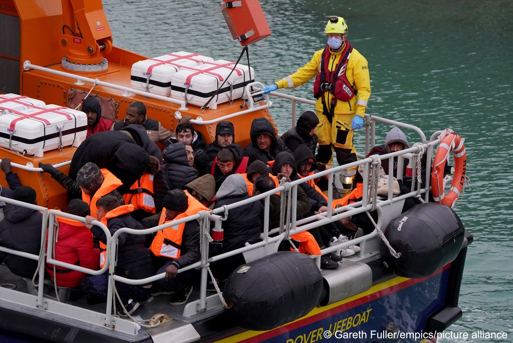 On April 19, 263 migrants were reported to have crossed the Channel before an 11-day lull | Photo: Gareth Fuller / empics / picture alliance