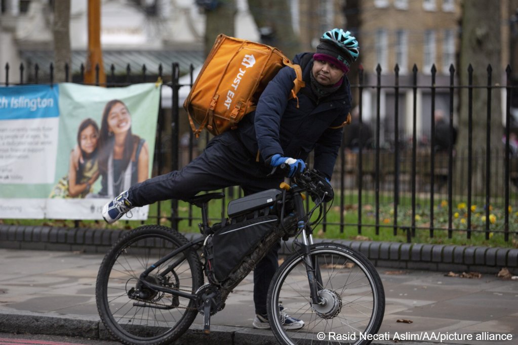 File photo: New legislationn passed last March required employers in the gig economy to conduct verification checks | Photo: Rasid Necati Aslim /Anadolu Agency