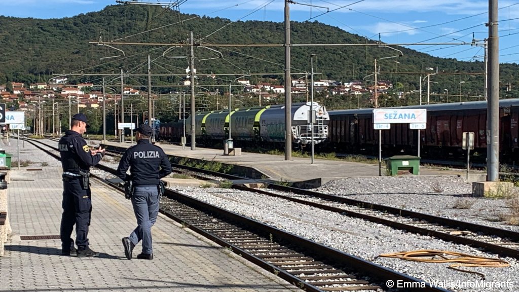 In this part of Europe, mountains come nearly to the sea, and most of them are heavily wooded. To cross successfully, someone would need to be fit and know the local paths well, thinks Senior Independent Police Inspector Viljem Toskan | Photo: Emma Wallis / InfoMigrants