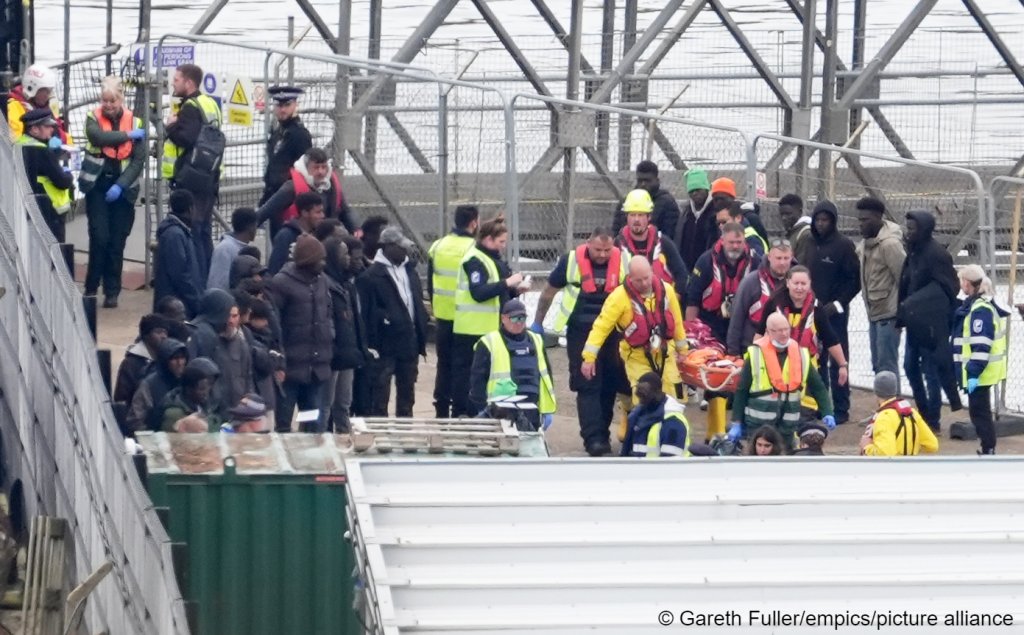 From File: On May 14, it was reported that there had been ten consecutive days of migrants crossing the Channel in small boats. More than 1,000 people had arrived in that time period | Photo: Gareth Fuller/empics/picture alliance