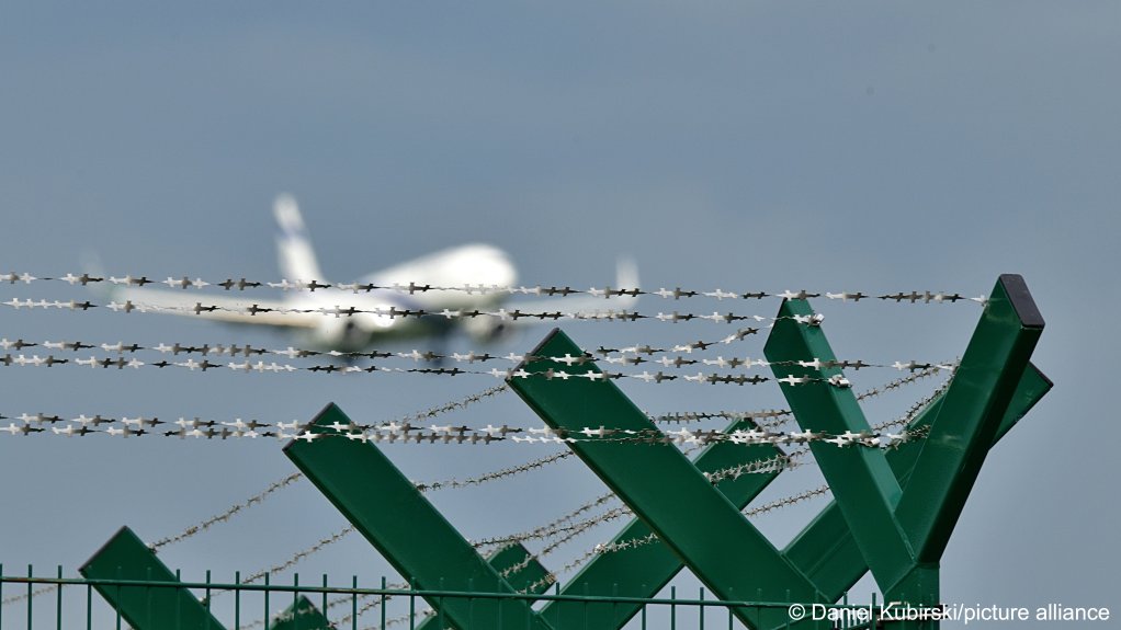 Germany has vowed to carry out more deportation flights under new laws | Photo: Daniel Kubirski/picture alliance