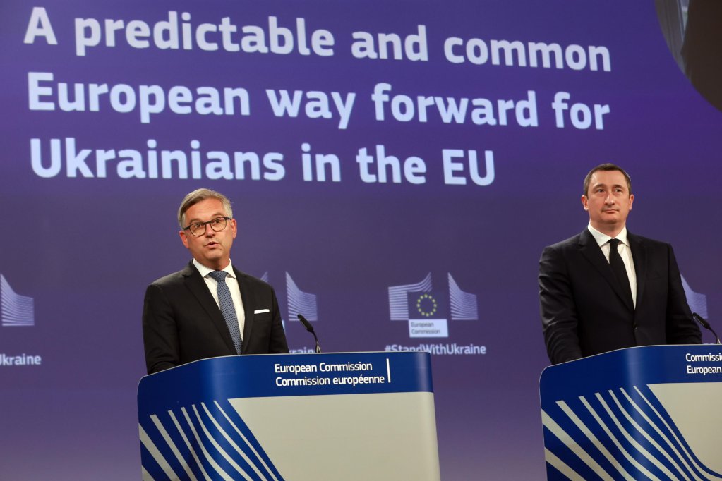 File photo: The European Commissioner for Internal Affairs and Migration Magnus Brunner (L), and Ukrainian Deputy Prime Minister Oleksiy Chernyshov (R) at a June 4, 2025 press conference on a common way forward for Ukrainian refugees in Europe | Photo: Olivier Hoslet / EPA